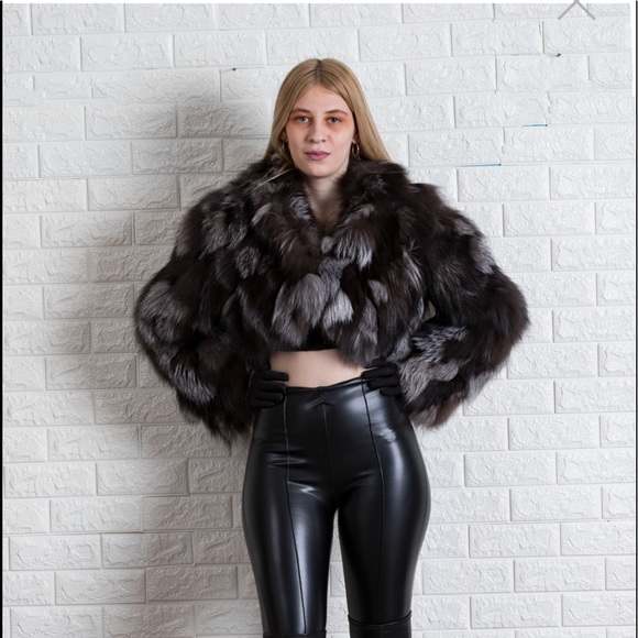 Cropped Silver Fox Fur Bolero Jacket - Picture 5 of 12